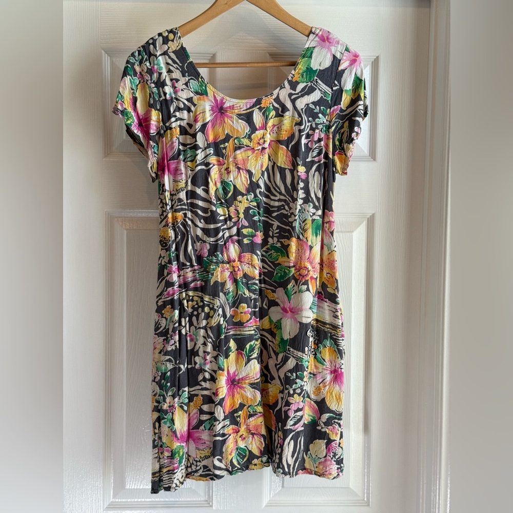Jam’s World Bali Print Short Sleeve Dress with Vibrant Tropical Design Size L
